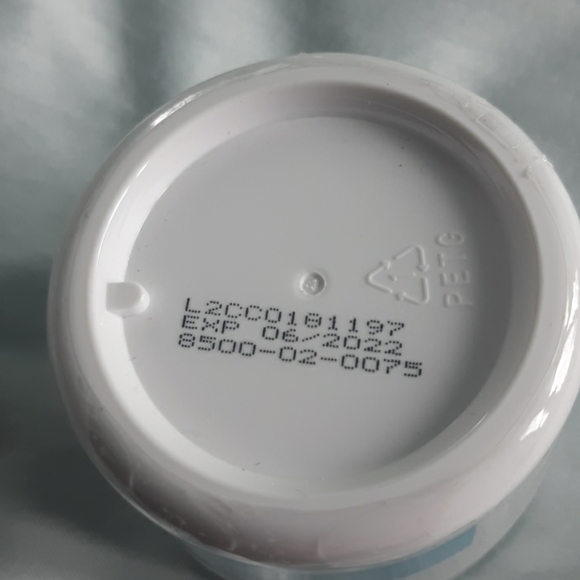 Rodan +fields  Triple Defense treatment - Picture 3 of 3